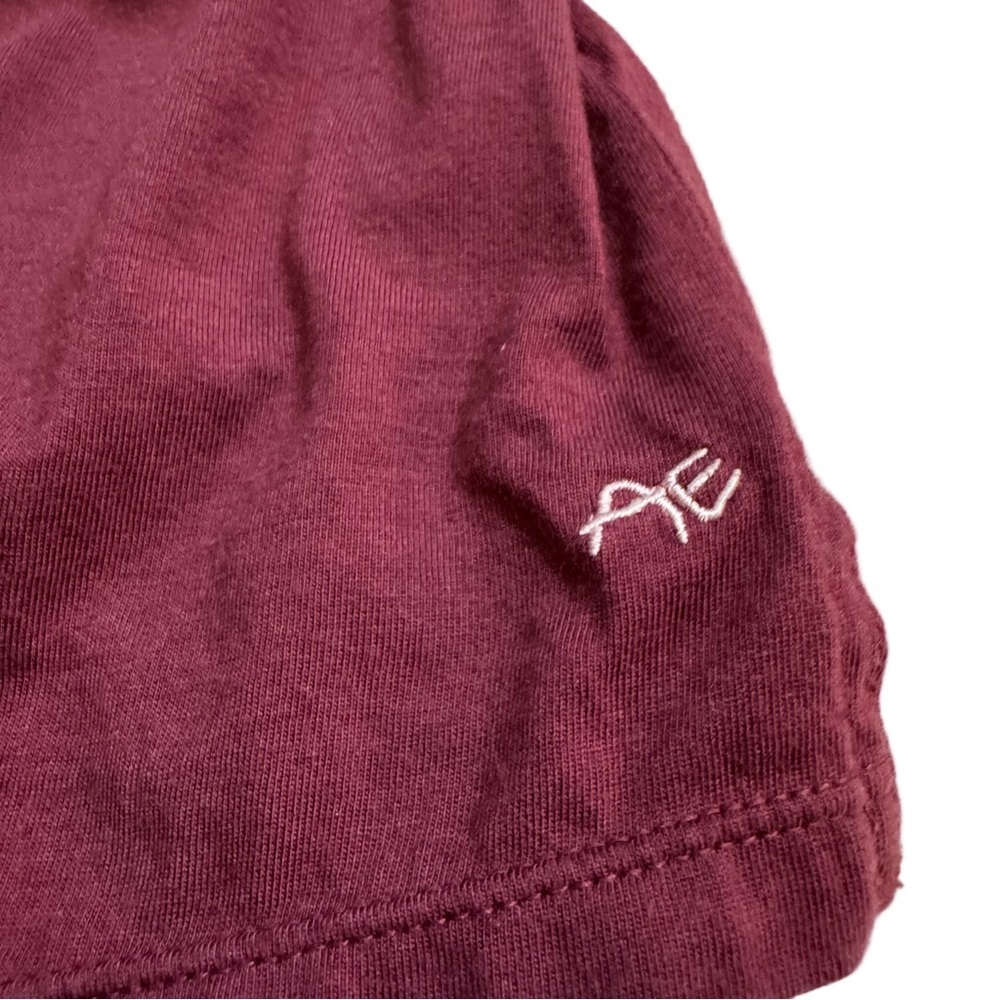 American Eagle Maroon Tank Top Size Medium Built In Shelf Bra Ruffled Neckline - Picture 8 of 11